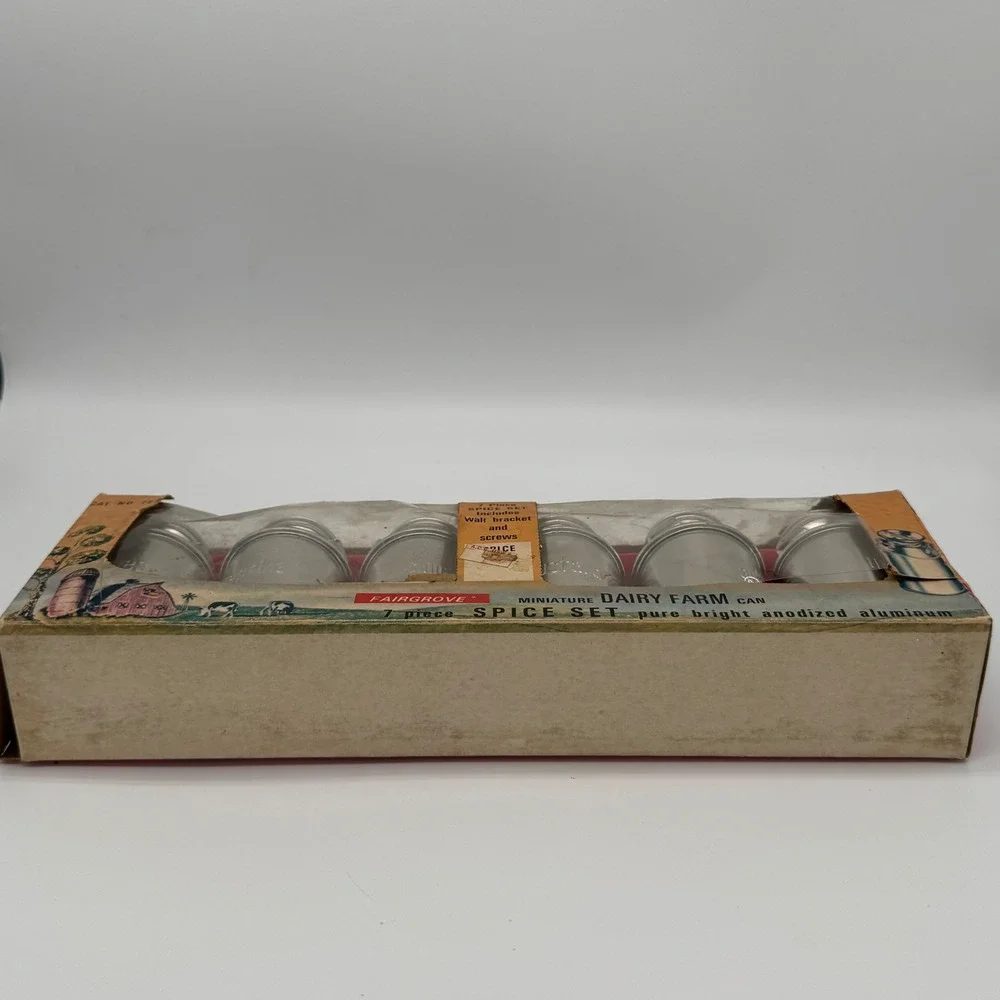 Vintage Fairgrove Miniature Dairy Farm Milk Can Aluminum Spice Shaker Set Boxed
